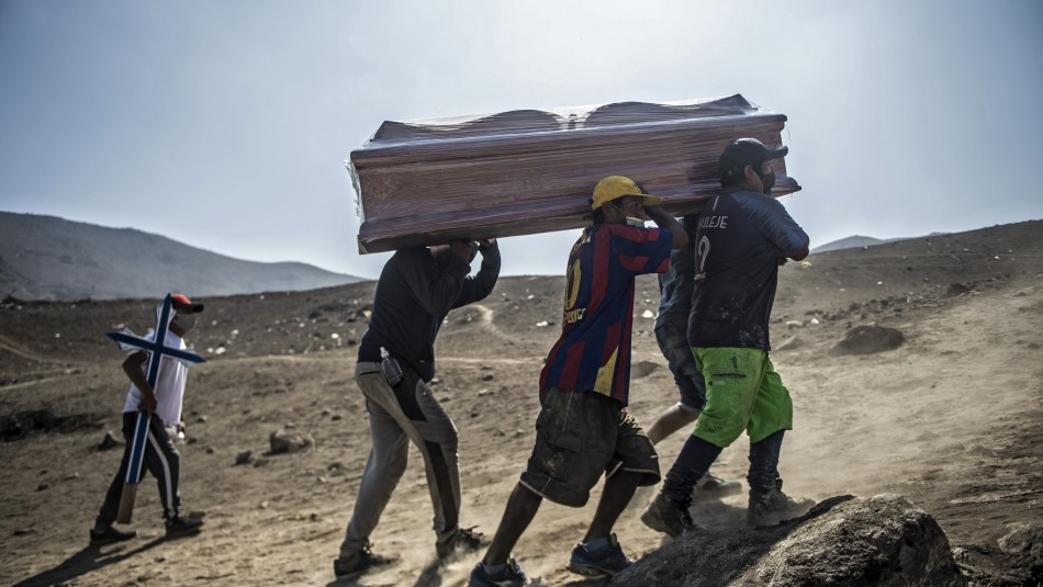coronavirus peru muertos Perú registra récord de 228 muertos diarios por coronavirus