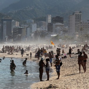 Alcalde de Río de Janeiro quiere que los bañistas reserven su lugar en la playa con una aplicación Alcalde de Río de Janeiro quiere que los bañistas reserven su lugar en la playa con una aplicación