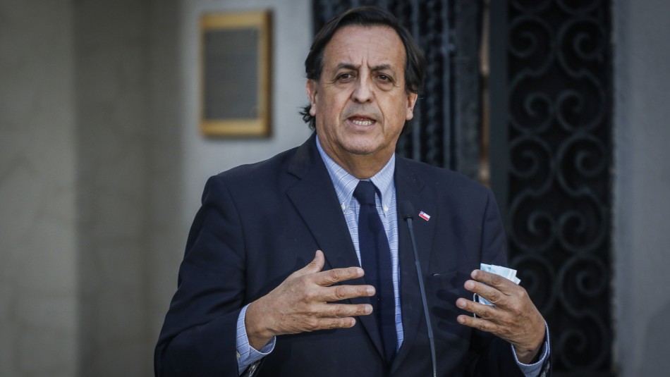 Víctor Pérez. Ministro del Interior tras reuniones con camioneros: