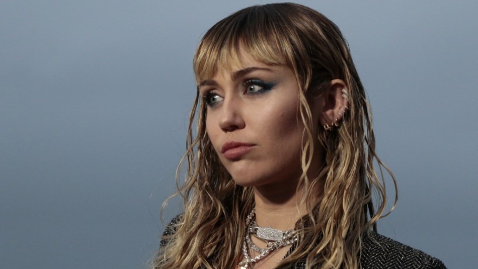 Miley Cyrus revela detalles íntimos sobre sus relaciones y recuerda a Liam Hemsworth
