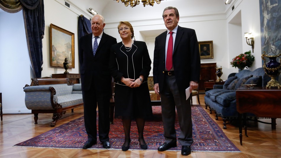 Fiscalía de Valparaíso investiga a expresidentes por presunta malversación de fondos Fiscalía de Valparaíso investiga a expresidentes por presunta malversación de fondos