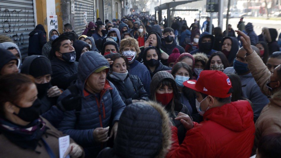 Clausuran mall chino tras aglomeración de personas: 