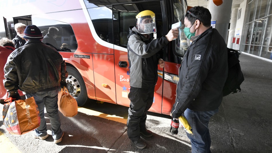 Hombre se opone a control y golpea a funcionaria de salud en terminal de Osorno Hombre se opone a control y golpea a funcionaria de salud en terminal de Osorno