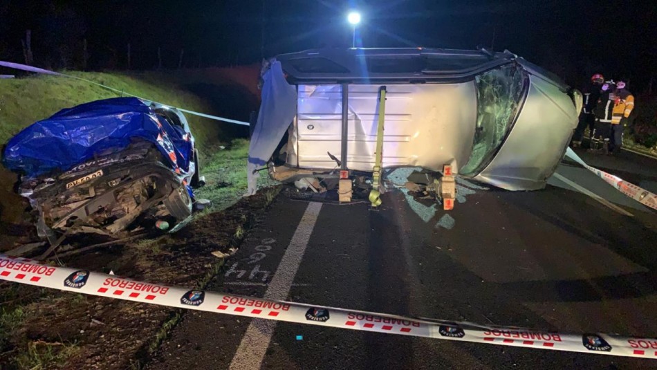 Accidente vehicular deja tres fallecidos en ruta que une a Cauquenes con Parral Accidente vehicular deja tres fallecidos en ruta que une a Cauquenes con Parral