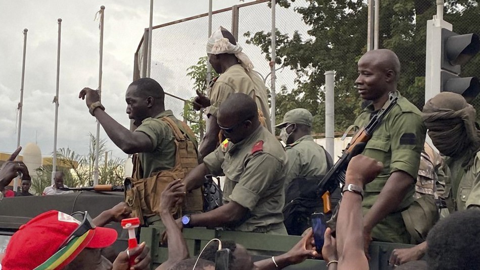Golpe de Estado en Mali: Líder de motín militar anuncia detención del presidente Golpe de Estado en Mali: Líder de motín militar anuncia detención del presidente