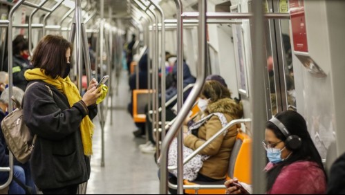 Metro de Santiago cambia su horario tras modificación de toque de queda