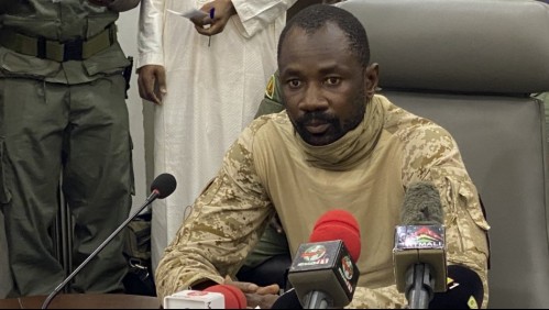 El nuevo hombre fuerte de Mali se presenta en público tras golpe de Estado