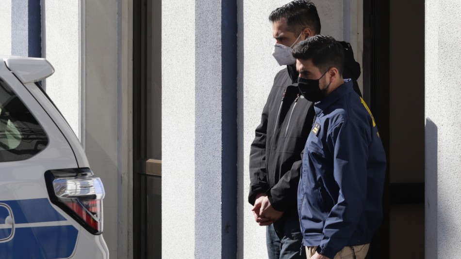 Claudio Crespo Abogado de excarabinero detenido:
