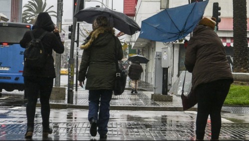 Jaime Leyton anticipa llovizna en Santiago para este domingo y lluvia para el día martes