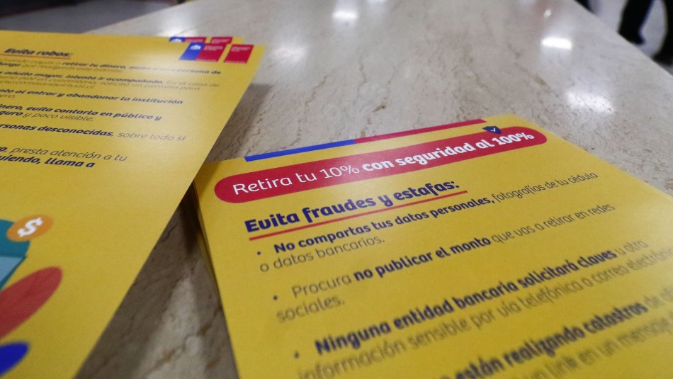 Retiro del 10%: Acusan a las AFP de poner trabas para chilenos en el exterior Retiro del 10%: Acusan a las AFP de poner trabas para chilenos en el exterior