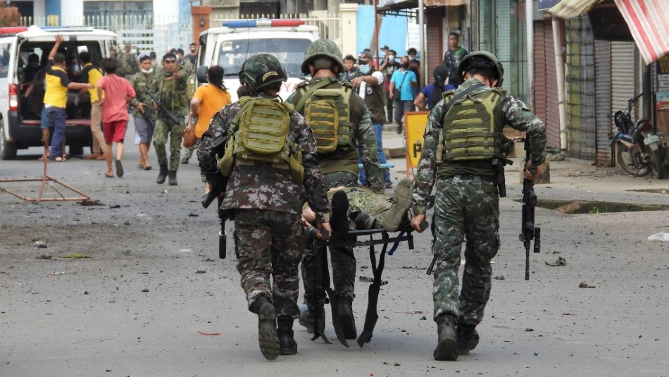Doble atentado deja al menos diez muertos y decenas de heridos en Filipinas Doble atentado deja al menos diez muertos y decenas de heridos en Filipinas