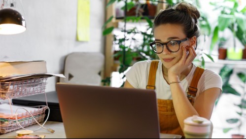 Bono al Trabajo de la Mujer: Revisa con tu rut si tienes montos por cobrar de años anteriores