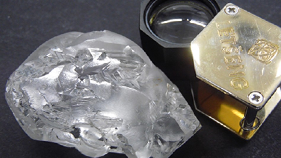 El hallazgo del año: Encuentran diamante de 442 quilates valorado en 18 millones de dólares El hallazgo del año: Encuentran diamante de 442 quilates valorado en 18 millones de dólares