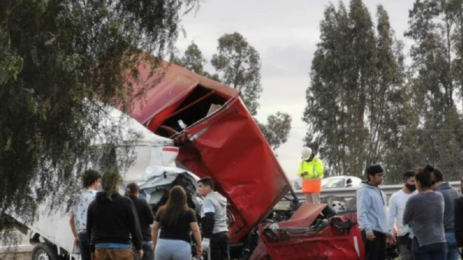 Confirman al menos cinco muertos en colisión múltiple en Melipilla Confirman al menos cinco muertos en colisión múltiple en Melipilla
