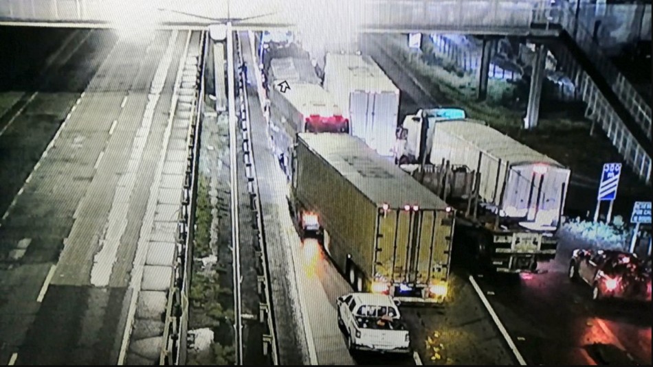 Tránsito suspendido en Ruta 5 Sur por intensas balaceras en las cercanías de Ercilla Tránsito suspendido en Ruta 5 Sur por intensas balaceras en las cercanías de Ercilla