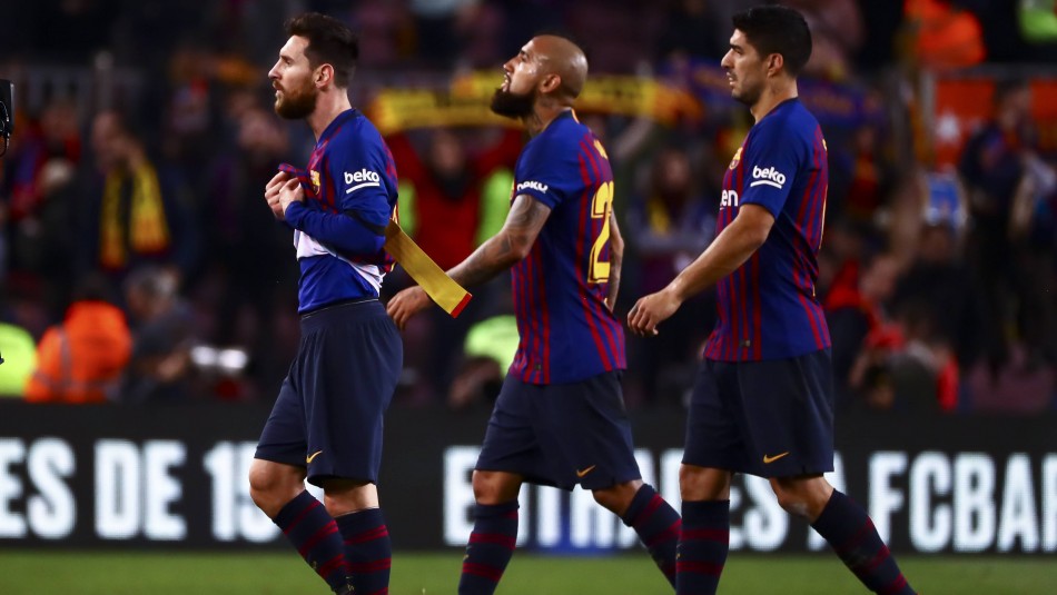 Arturo Vidal Arturo Vidal y Luis Suárez fuera del Barcelona.
