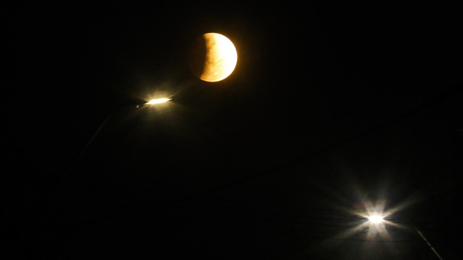 Eclipse solar total Eclipse solar total del 14 de diciembre.