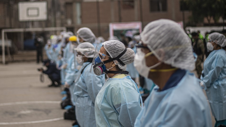 Médicos en Perú Médicos peruanos anuncian paro en plena pandemia de coronavirus