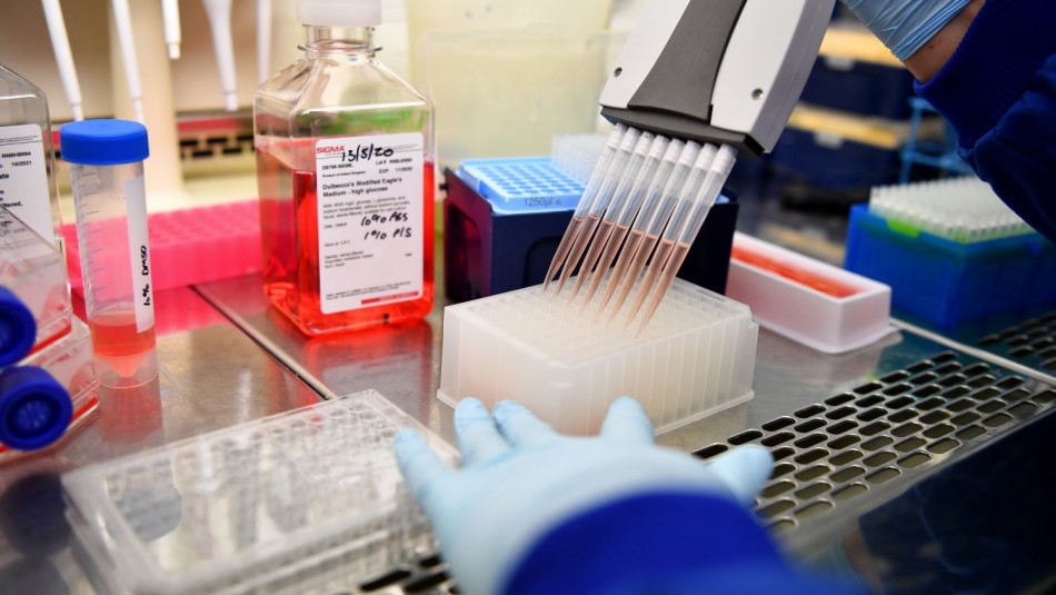 Se administra sin aguja: Vacuna contra el coronavirus comenzaría ensayos en septiembre de 2020 Se administra sin aguja: Vacuna contra el coronavirus comenzaría ensayos en septiembre de 2020