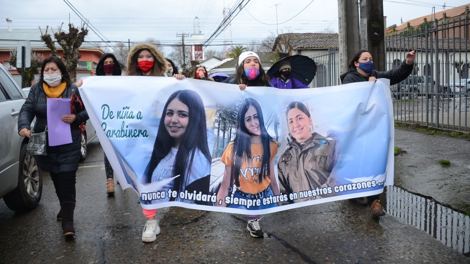 Masiva marcha Masiva marcha en Linares por caso Norma Vásquez.