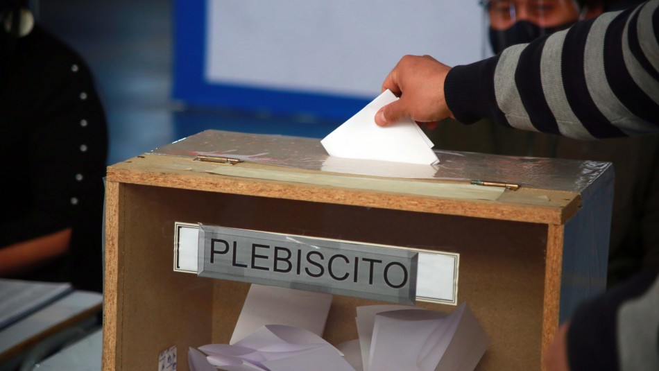 Oposición pide al Gobierno tomar postura por voto contagiados coronavirus plebiscito Oposición pide al Gobierno tomar postura por voto de contagiados con coronavirus en plebiscito