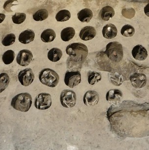 Encuentran antigua fosa en Japón con más de 1.500 restos humanos