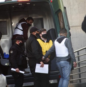 Hernán Calderón Argandoña es trasladado al penal Santiago 1 para cumplir prisión preventiva