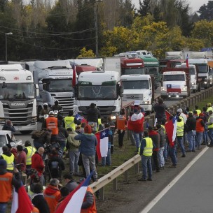 Camioneros aclaran que paro continúa y que 