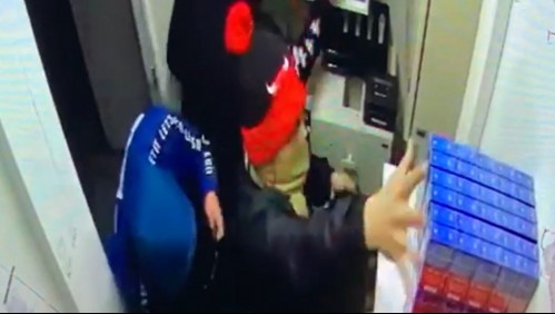 Delincuentes realizan millonario robo a minimarket de Providencia