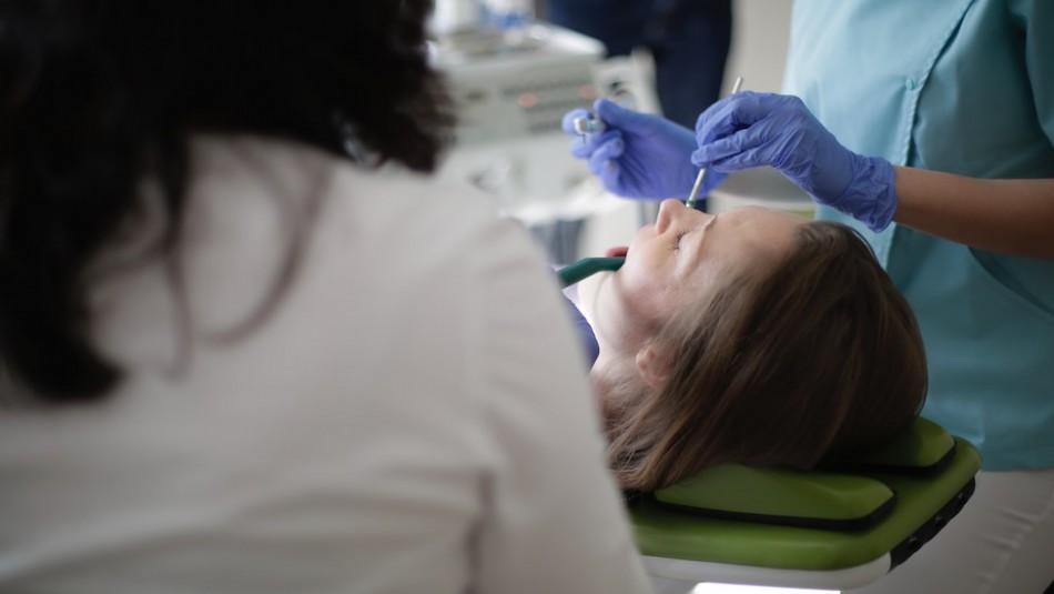 Encuentran una nueva forma de atacar las caries dentales sin matar bacterias Encuentran una nueva forma de atacar las caries dentales sin matar bacterias
