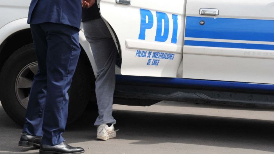 Dos ciudadanos extranjeros fueron detenidos acusados de violar a Tens en Punta Arenas Dos ciudadanos extranjeros fueron detenidos acusados de violar a Tens en Punta Arenas