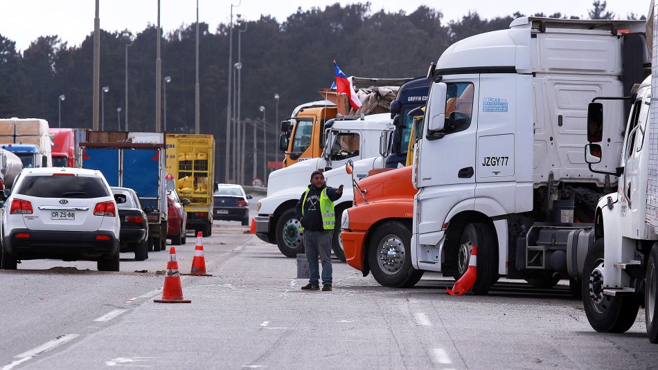 Paro de camioneros: Gobierno admite problemas de abastecimiento en algunas regiones Paro de camioneros: Gobierno admite problemas de abastecimiento en algunas regiones