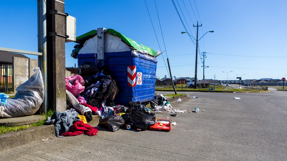 Otro efecto del paro de camioneros: Colapsa retiro de basura en Puerto Montt Otro efecto del paro de camioneros: Colapsa retiro de basura en Puerto Montt