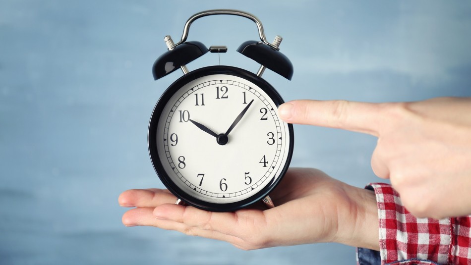 Quedan pocos días: Revisa cuándo y cómo se debe cambiar la hora Cambio de hora