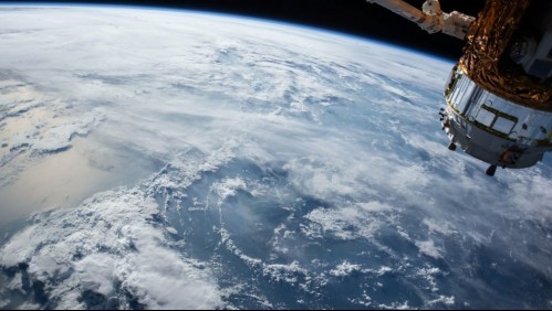 La Nasa alerta que dos antiguos satélites artificiales están cayendo hacia la Tierra