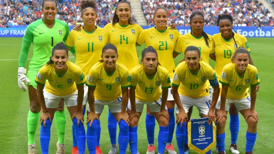 Brasil Brasil iguala sueldos de hombres y mujeres en selecciones.