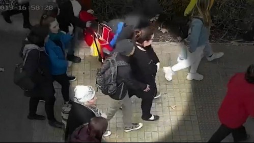 Video muestra el actuar de banda dedicada al robo por sorpresa en estaciones de Metro