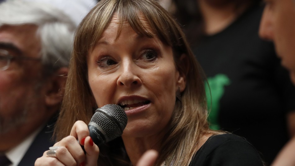Ana María Gazmuri Ana María Gazmuri denuncia que su hija fue detenida por poseer 4 plantas de cannabis
