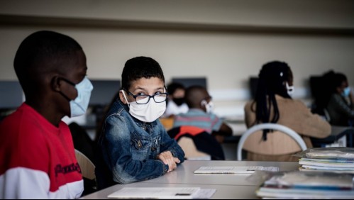 Francia cierra 22 escuelas y cancela un centenar de clases por casos de coronavirus