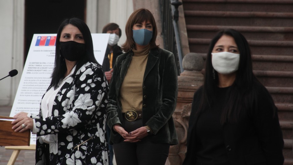 Día Internacional de la Mujer Indígena: Se firma convenio entre CONADI y Ministerio de la Mujer Día Internacional de la Mujer Indígena: Se firma convenio entre CONADI y Ministerio de la Mujer