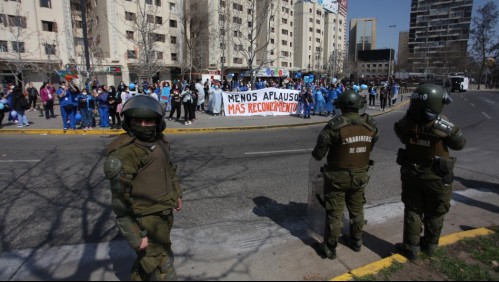 Ocho personas resultaron detenidas en manifestación de funcionarios de la salud en la Alameda