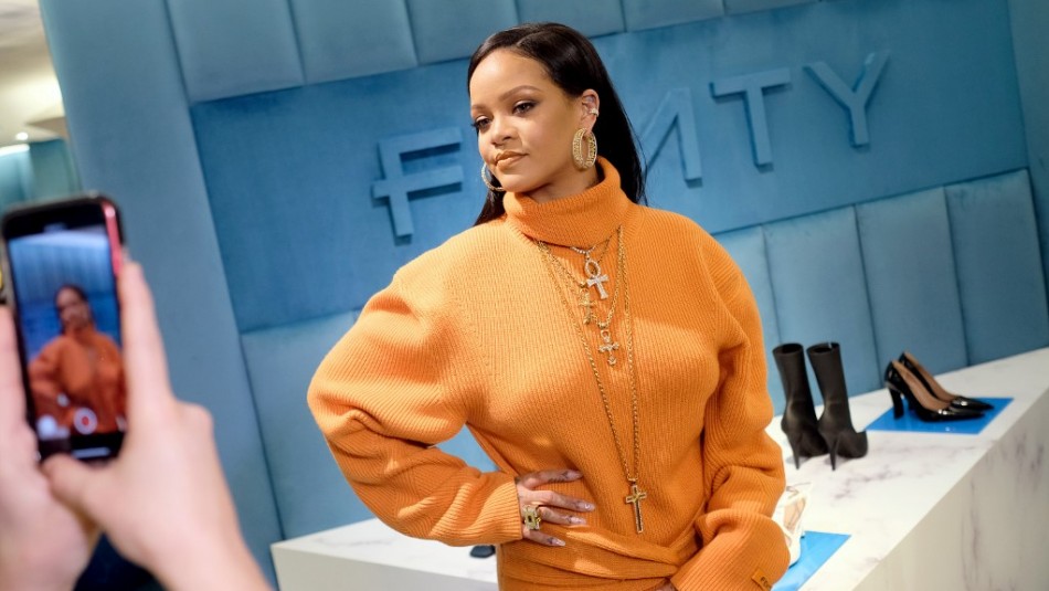 Rihanna sufre lesiones en el rostro tras accidente en scooter eléctrico Rihanna sufre lesiones en el rostro tras accidente en scooter eléctrico