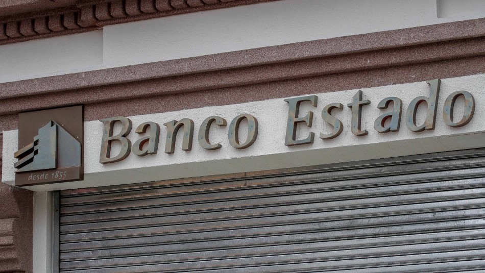 Presidente de BancoEstado, Sebastián Sichel, se refiere a ataque informático Ciberataque: BancoEstado reabre 21 sucursales y garantiza protección de cuentas de clientes