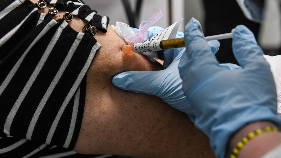 Imagen referencial de archivo Posibles efectos adversos: Pausan pruebas de vacuna contra coronavirus desarrollada por Oxford