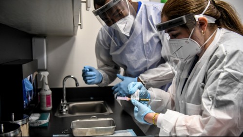 Mielitis transversa: La enfermedad que habría frenado las pruebas de la vacuna de Oxford