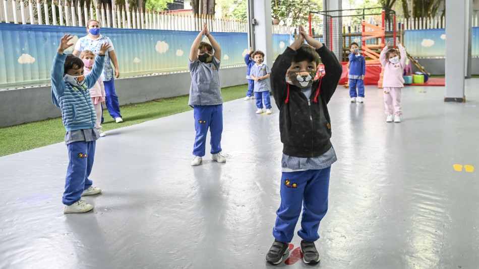 Casi 800 niños desarrollan enfermedad asociada con el coronavirus en Estados Unidos Casi 800 niños desarrollan enfermedad asociada con el coronavirus en Estados Unidos