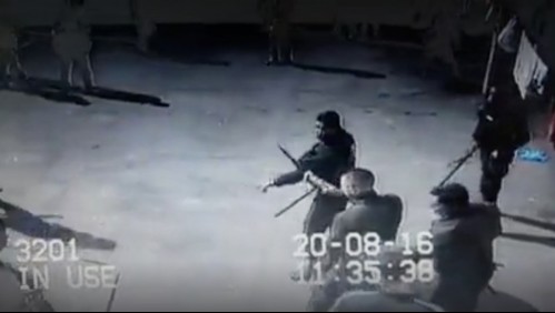 Video muestra a gendarme utilizando un 'estoque' en tensa situación con reos en Santiago 1