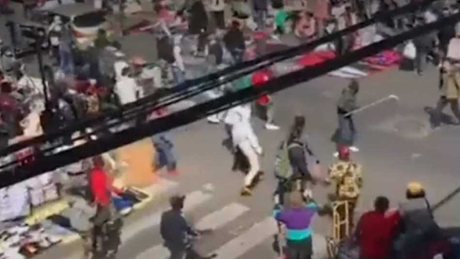 Pelea Barrio Meiggs Violenta riña en Barrio Meiggs.