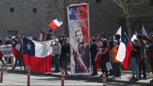 Adherentes a Augusto Pinochet conmemoran el 11 de septiembre en Escuela Militar
