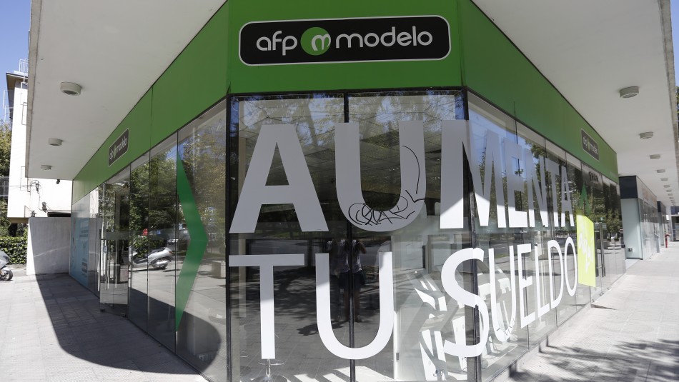 Imagen referencial de archivo AFP Modelo confirma la renuncia de su presidente por